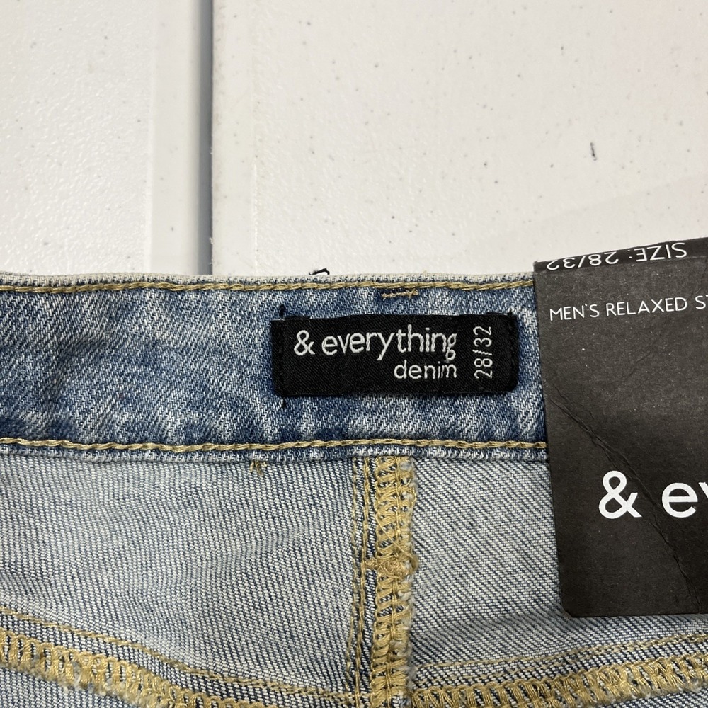 & Everything Denim Jeans Relaxed Straight Leg Size 28/32 Distressed Light Wash - Picture 16 of 16